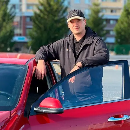 Инструктор автошколы Григорьев Дмитрий Сергеевич